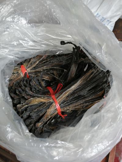深山老林野生地龙干货