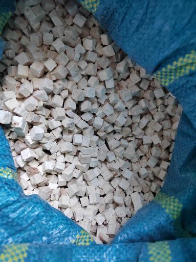 1.0的茯苓丁统丁干货 共有3吨左右