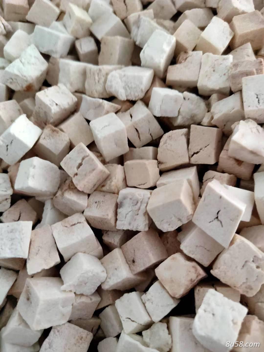 茯苓统丁24一公斤。资金回笼不开。先出10吨,库存130吨。感兴趣的联系,可长期合作 茯苓统丁24一公斤。资金回笼不开。先出10吨,库存130吨。感兴趣的联系,可长期合作