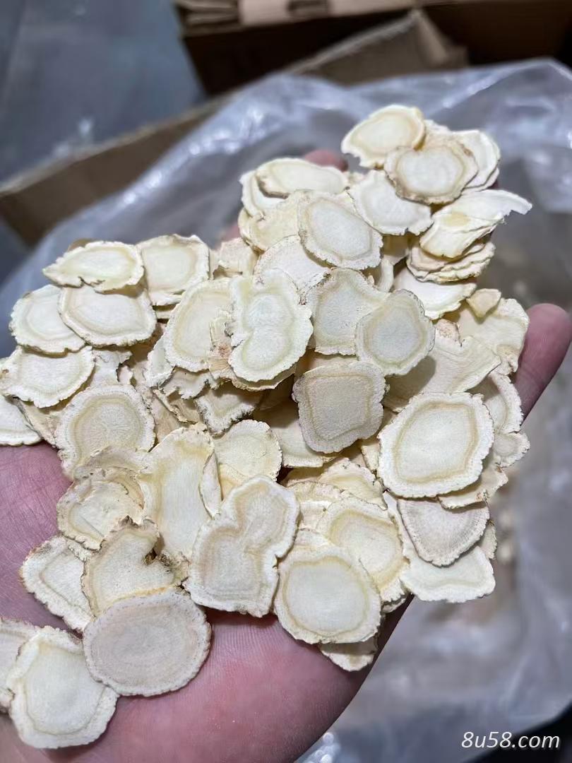 人参有什么功效作用 人参泡水喝可以吗？我要买真人参价格多少