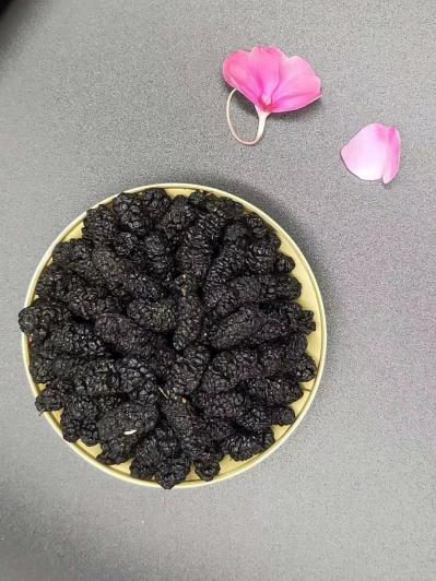 桑椹是不是药食两用中药材？桑椹的搭配有哪些？桑椹可以长期食用吗？